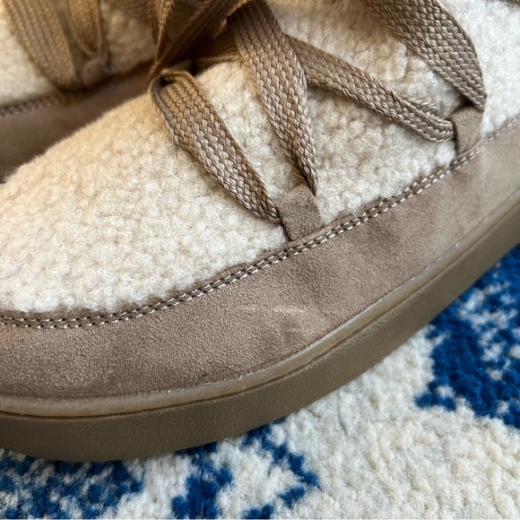 Universal Thread Beige and Tan Lace-Up Ankle Boots - Picture 6 of 8